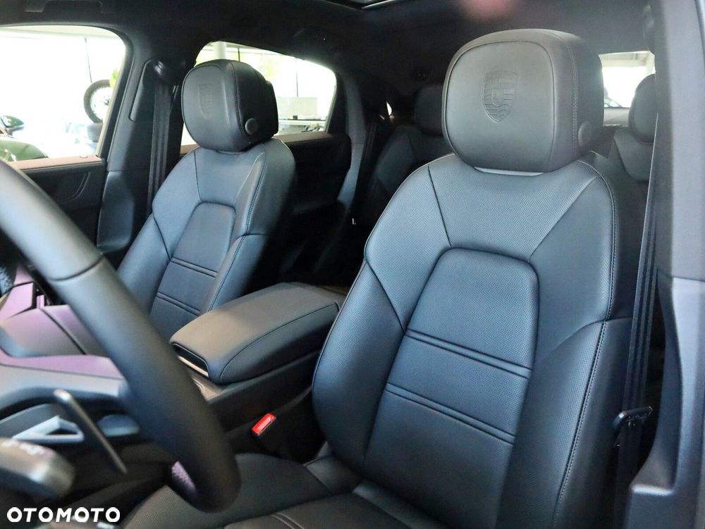 Porsche Cayenne - 16