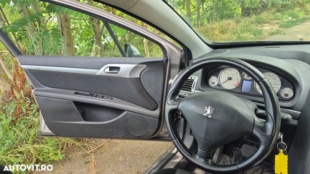 Peugeot 407 HDi 135 Automatik Esplanade - 21