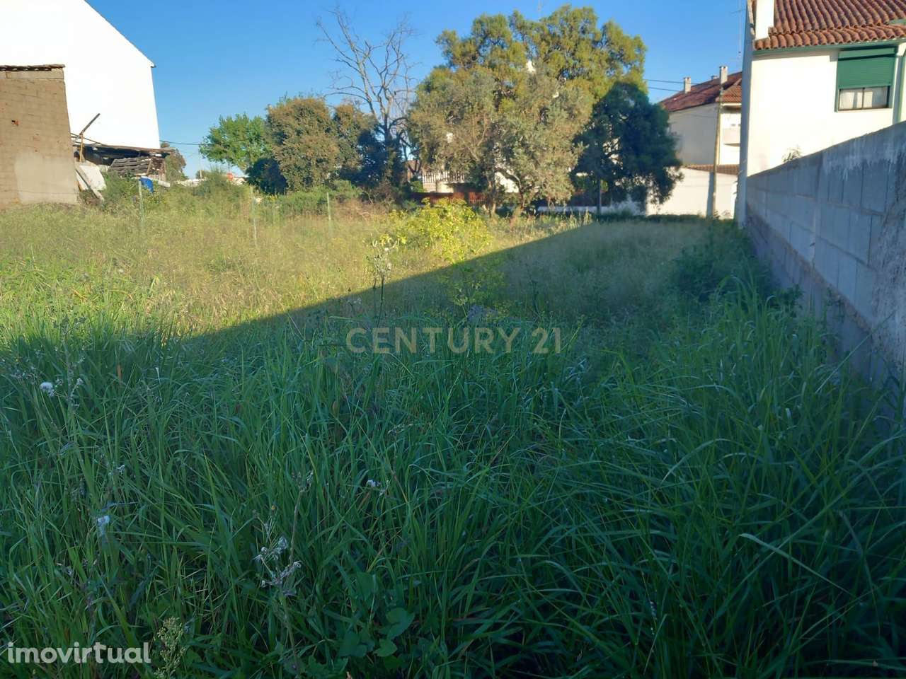 Terreno Urbano com 413m2 para construção de Moradia - Grande imagem: 3/8
