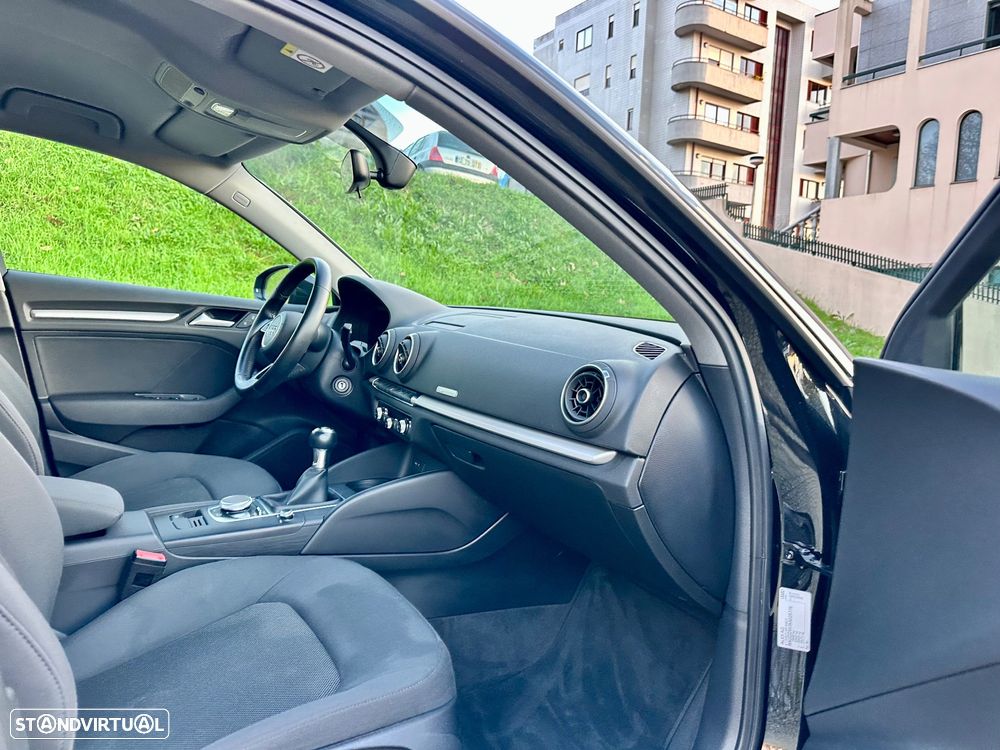 Audi A3 Sportback - 31