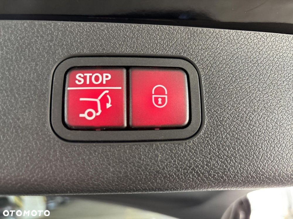 Mercedes-Benz Klasa E - 26