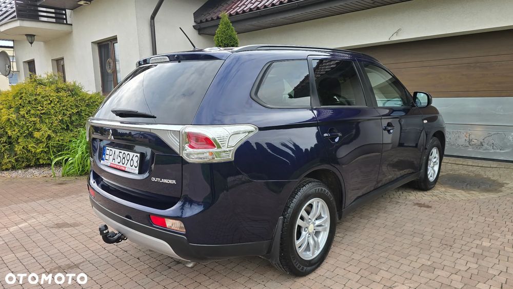 Mitsubishi Outlander - 9