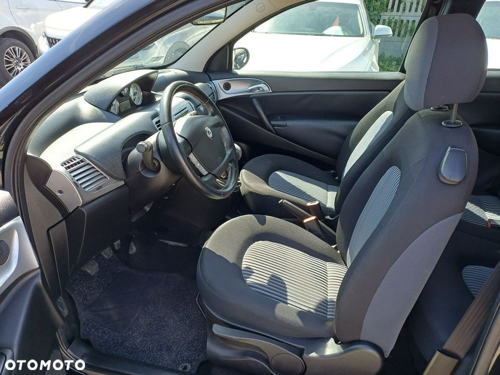 Lancia Ypsilon - 15
