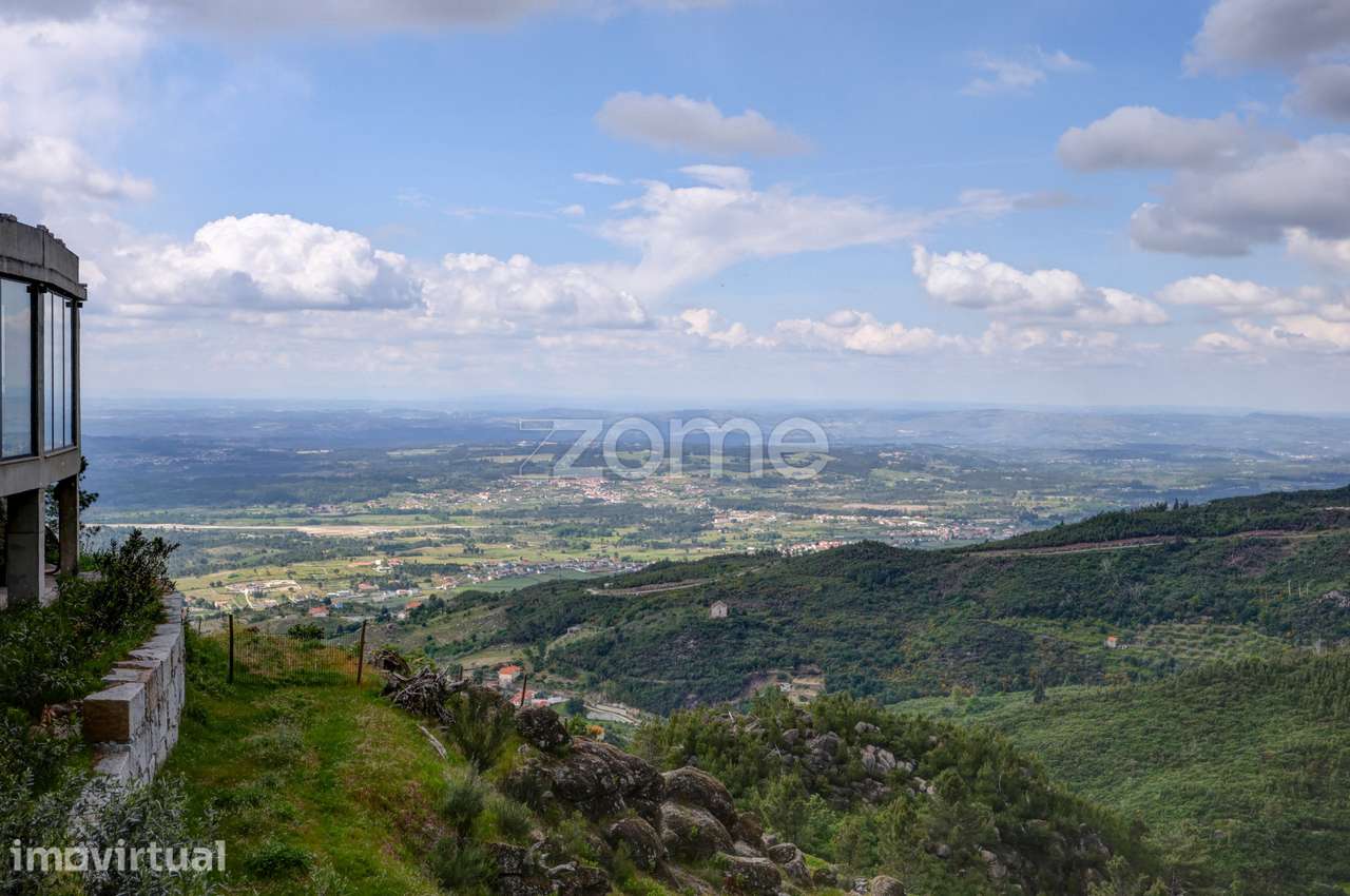 Complexo de Alojamento Turístico na Serra da Estrela - Grande imagem: 4/60
