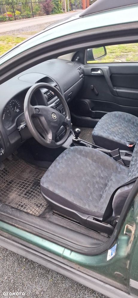 Opel Astra 1.4 16v GL - 9