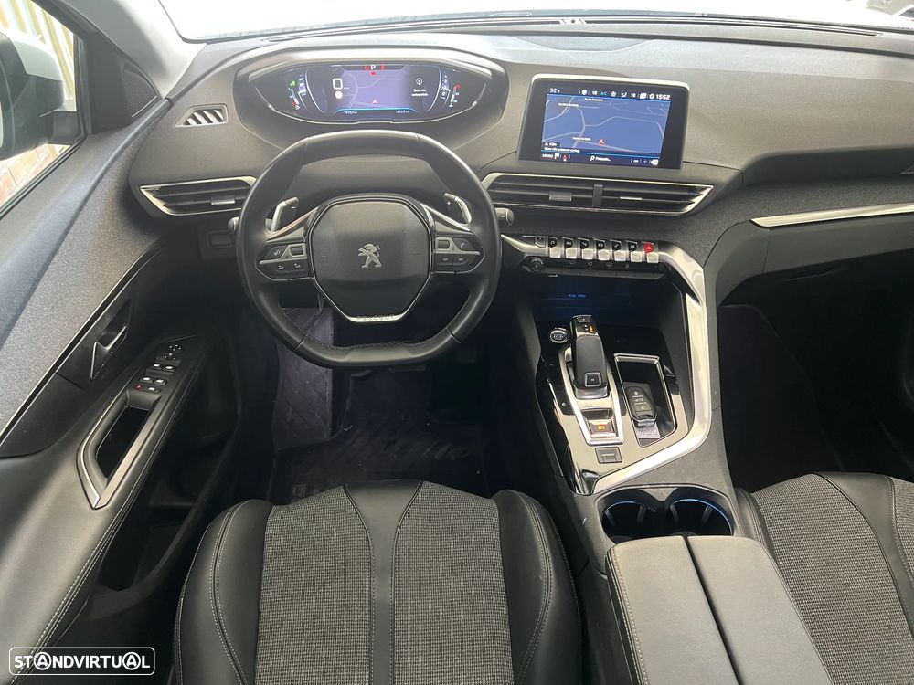 Peugeot 3008 1.2 PureTech Allure Pack EAT8 - 21