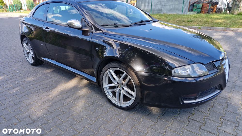 Alfa Romeo GT 1.9JTD 16V Black Line - 4