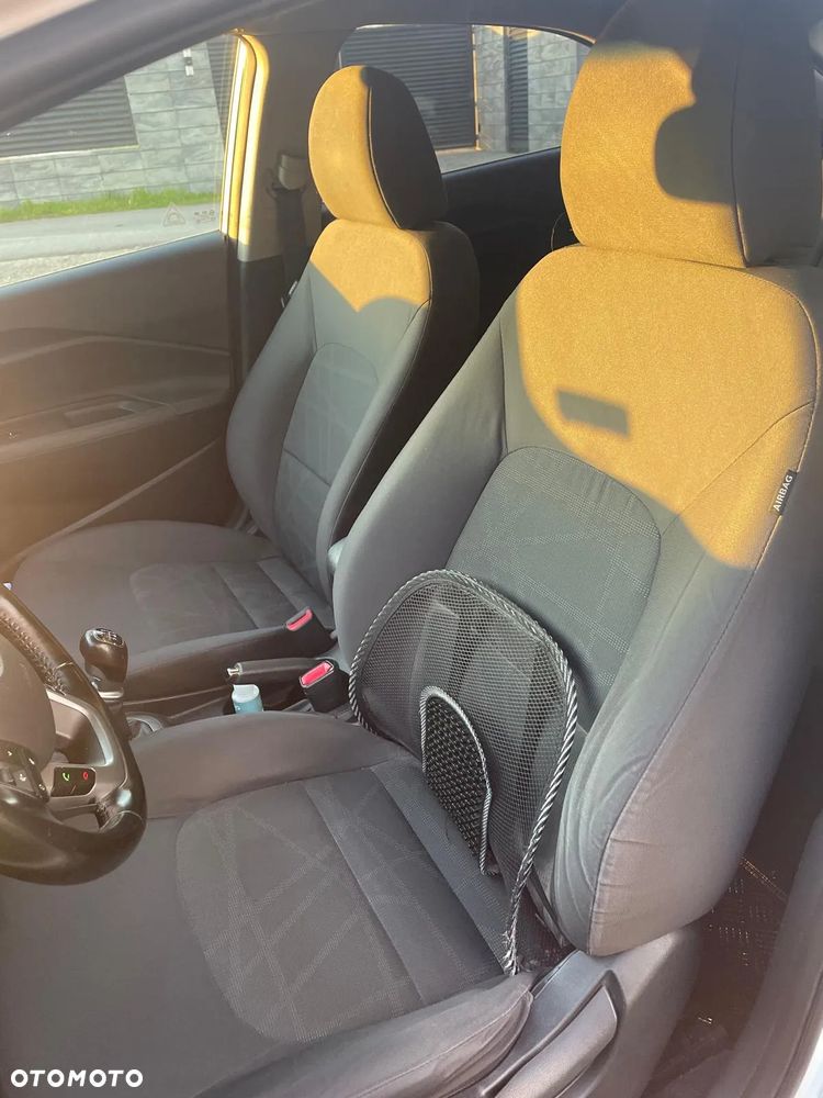 Kia Rio - 4