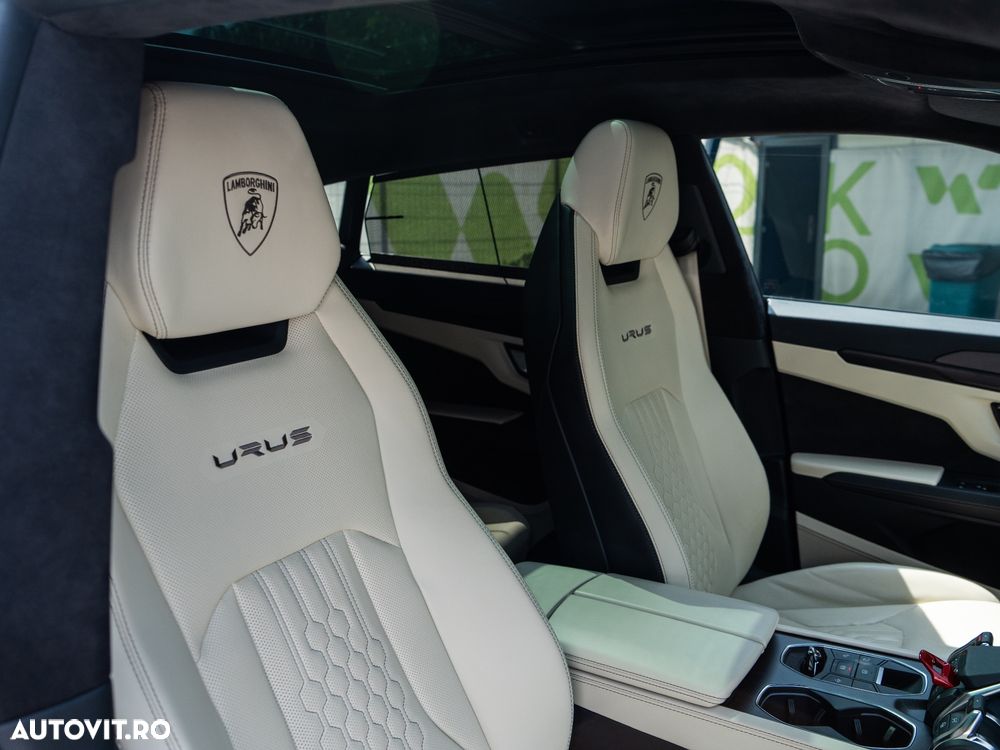 Lamborghini URUS - 34
