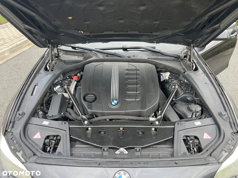 BMW Seria 5 530d Touring Sport-Aut - 14
