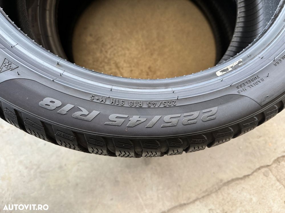 Vând 2 anvelope 225/45/18 Pirelli de iarnă ca noi - 6