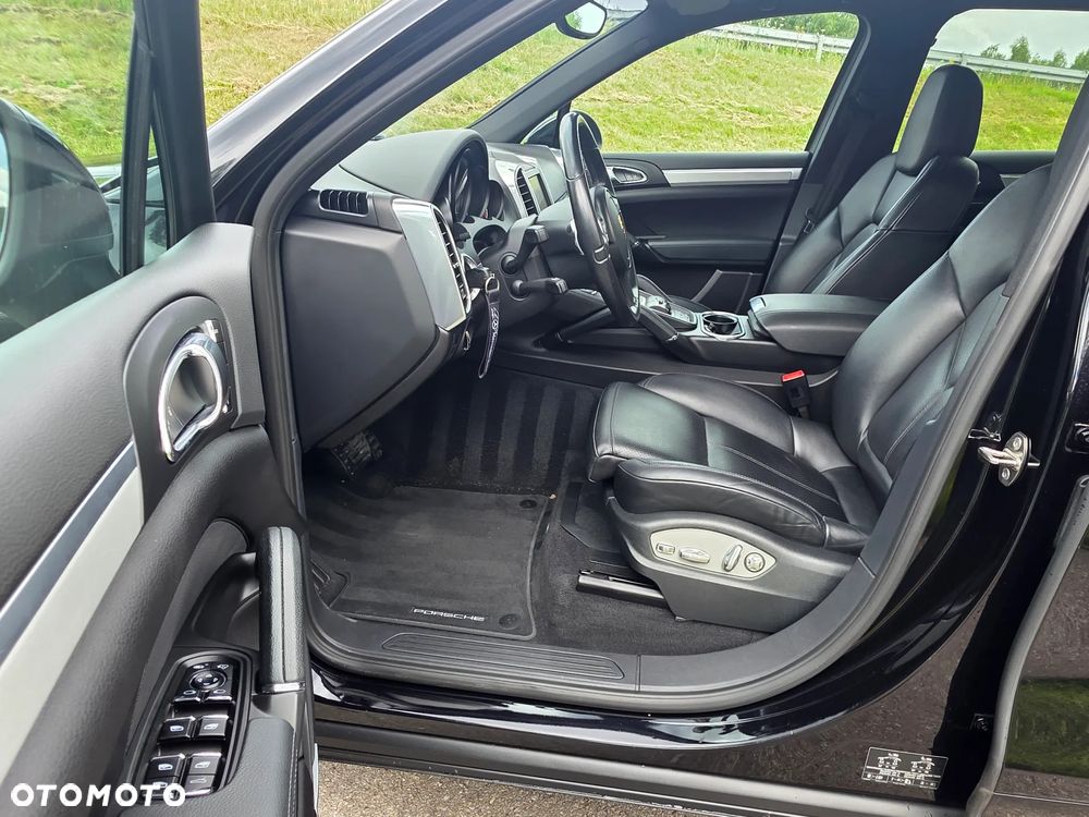 Porsche Cayenne Diesel Tiptronic S - 9