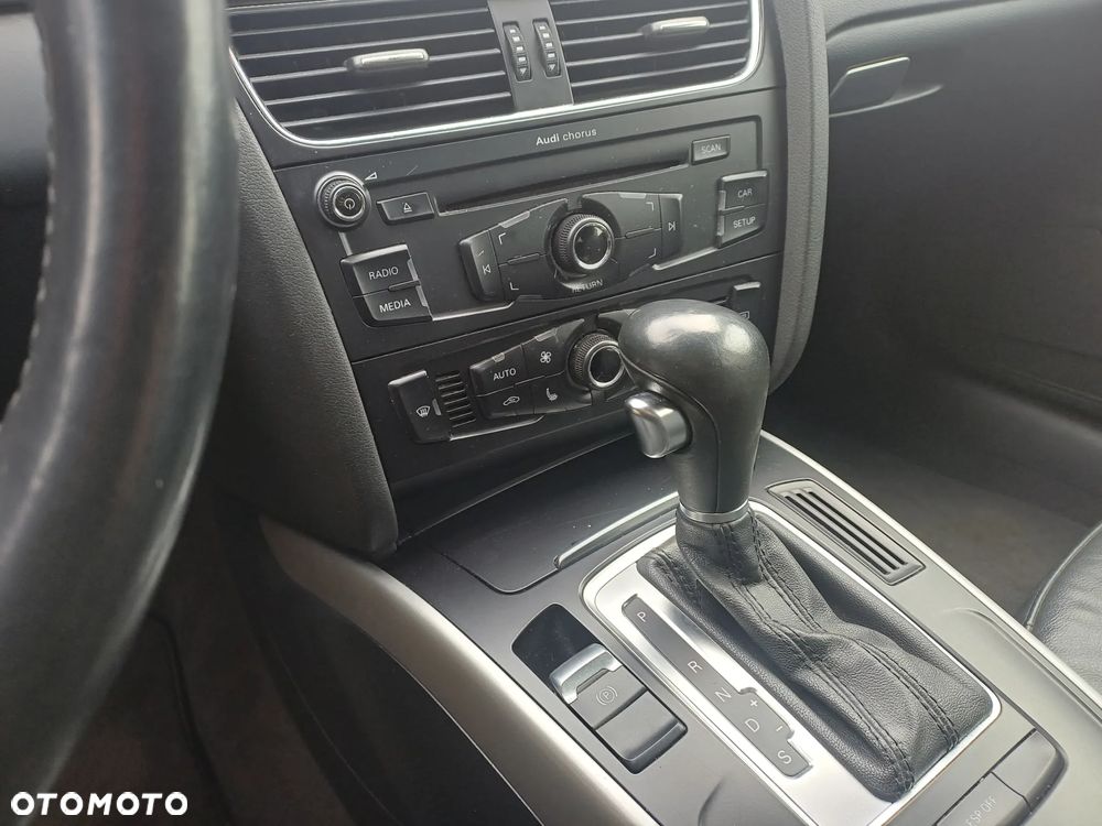 Audi A4 Avant 1.8 TFSI Ambiente - 28