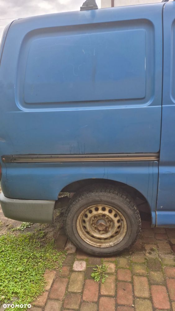 Toyota HIACE - 13