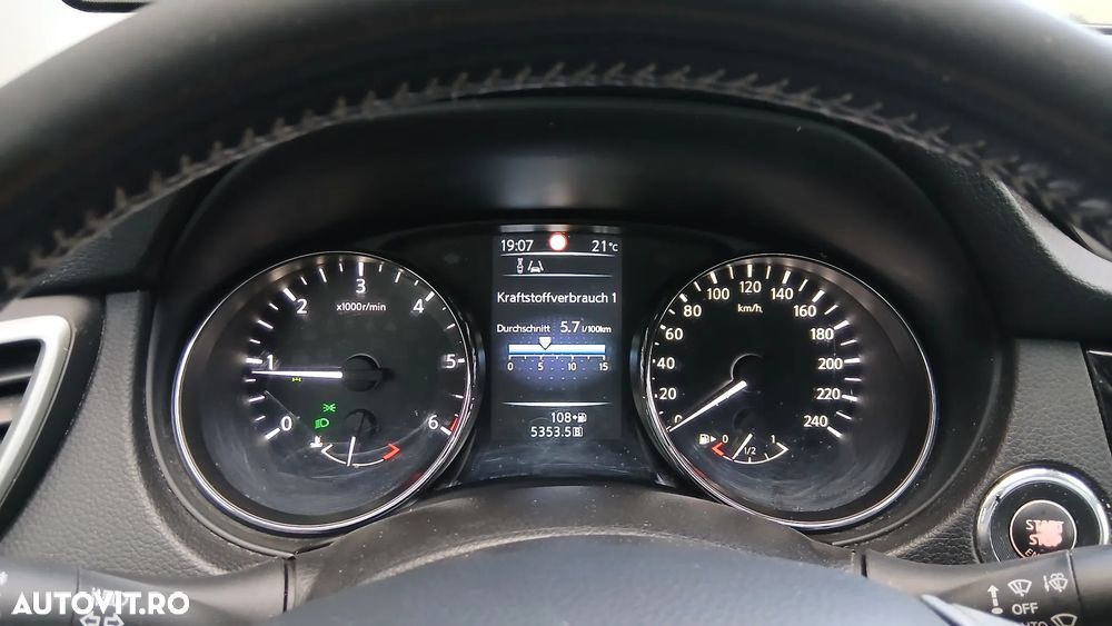 Nissan Qashqai - 13