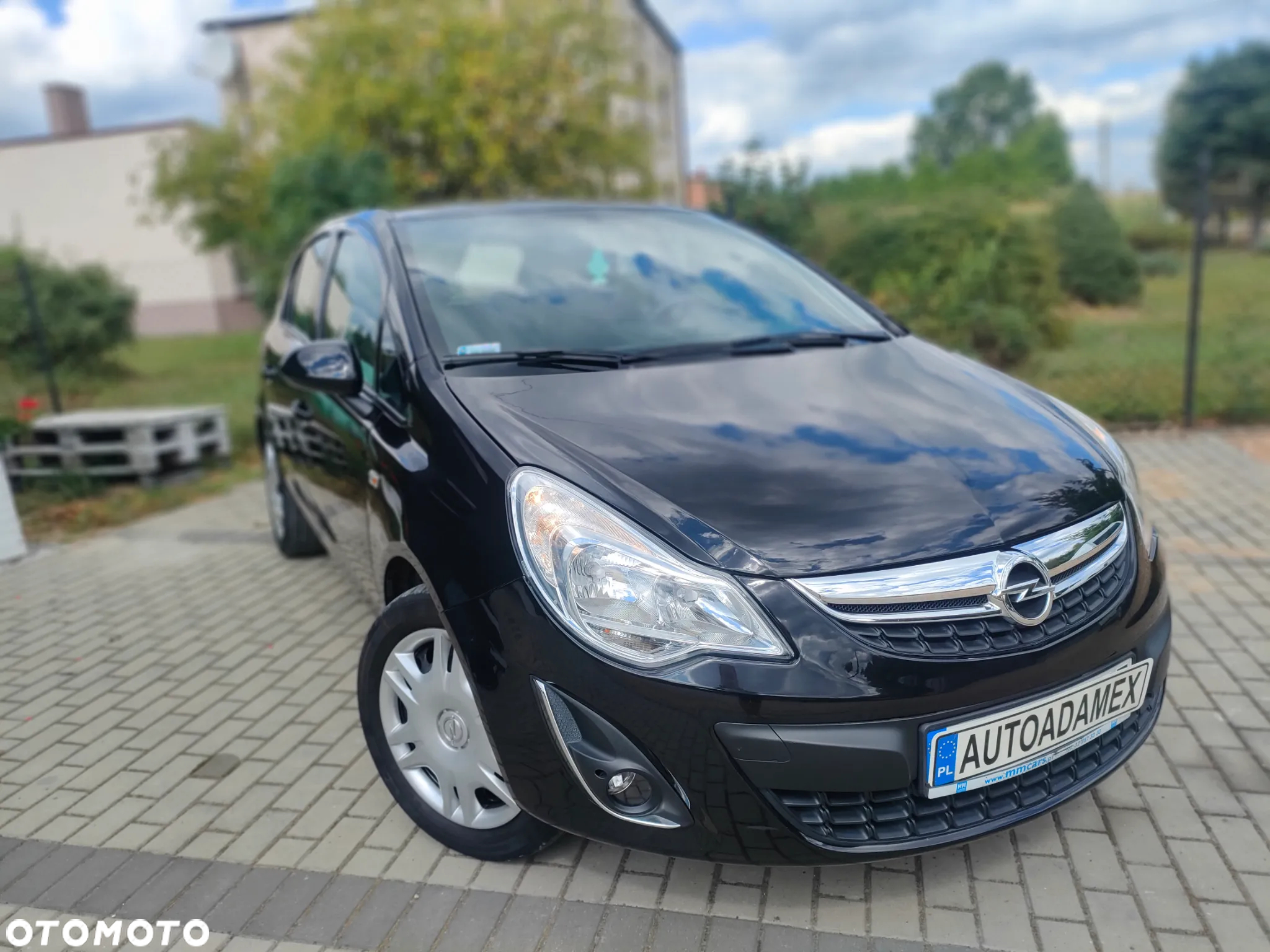 Opel Corsa 1.2 16V Cosmo - 2