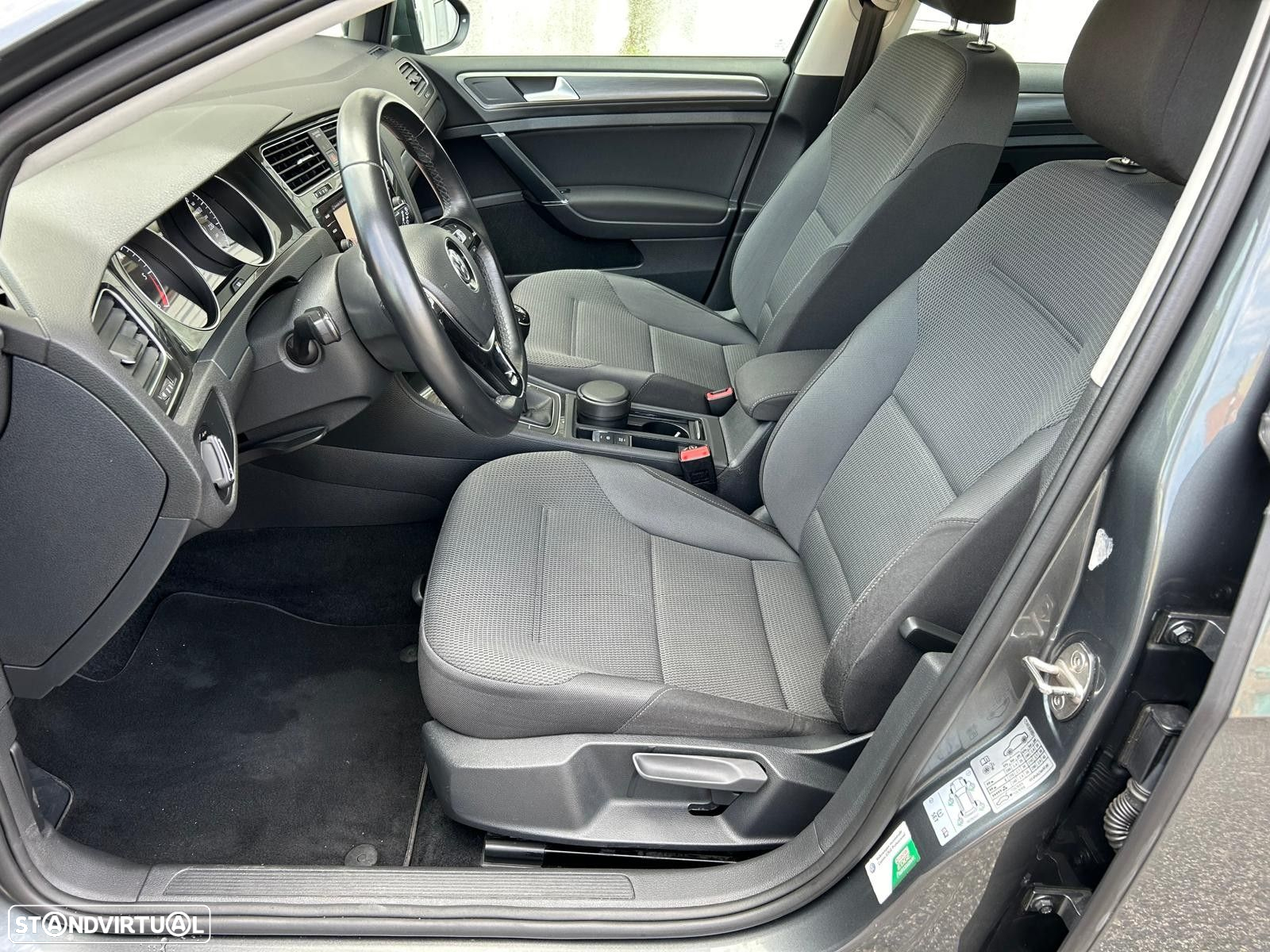 VW Golf Variant 1.6 TDi Confortline - 36