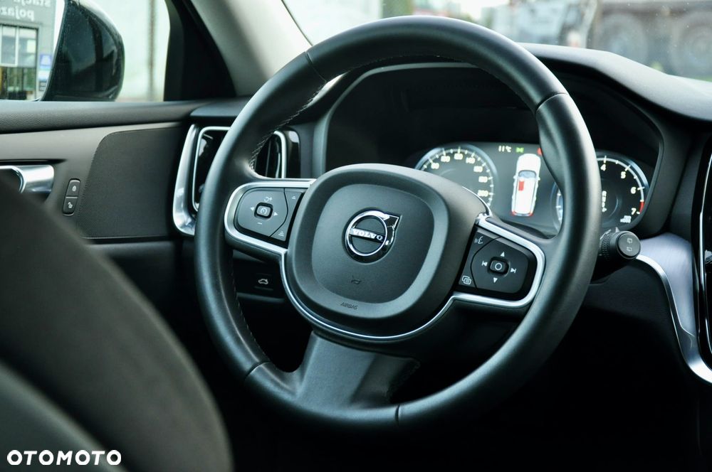 Volvo V60 B3 B Geartronic Momentum Pro - 23