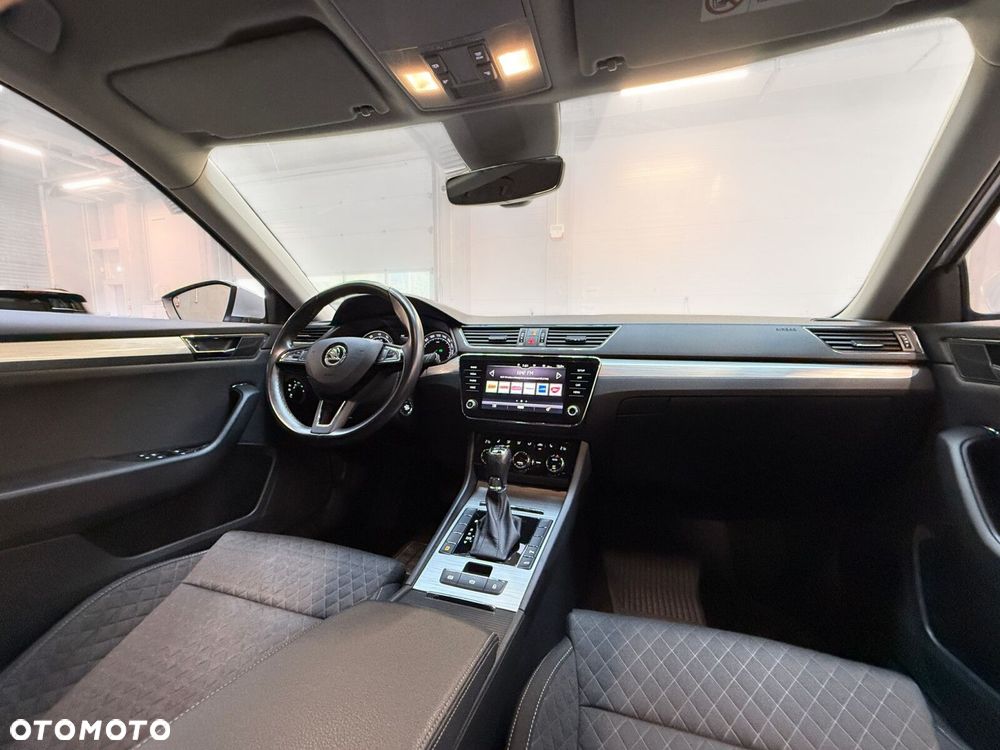 Skoda Superb 1.5 TSI Ambition DSG - 28