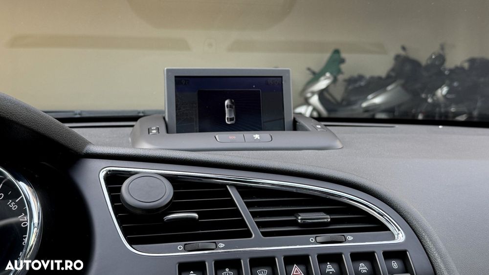 Peugeot 3008 HDi FAP 150 Roland Garros - 16