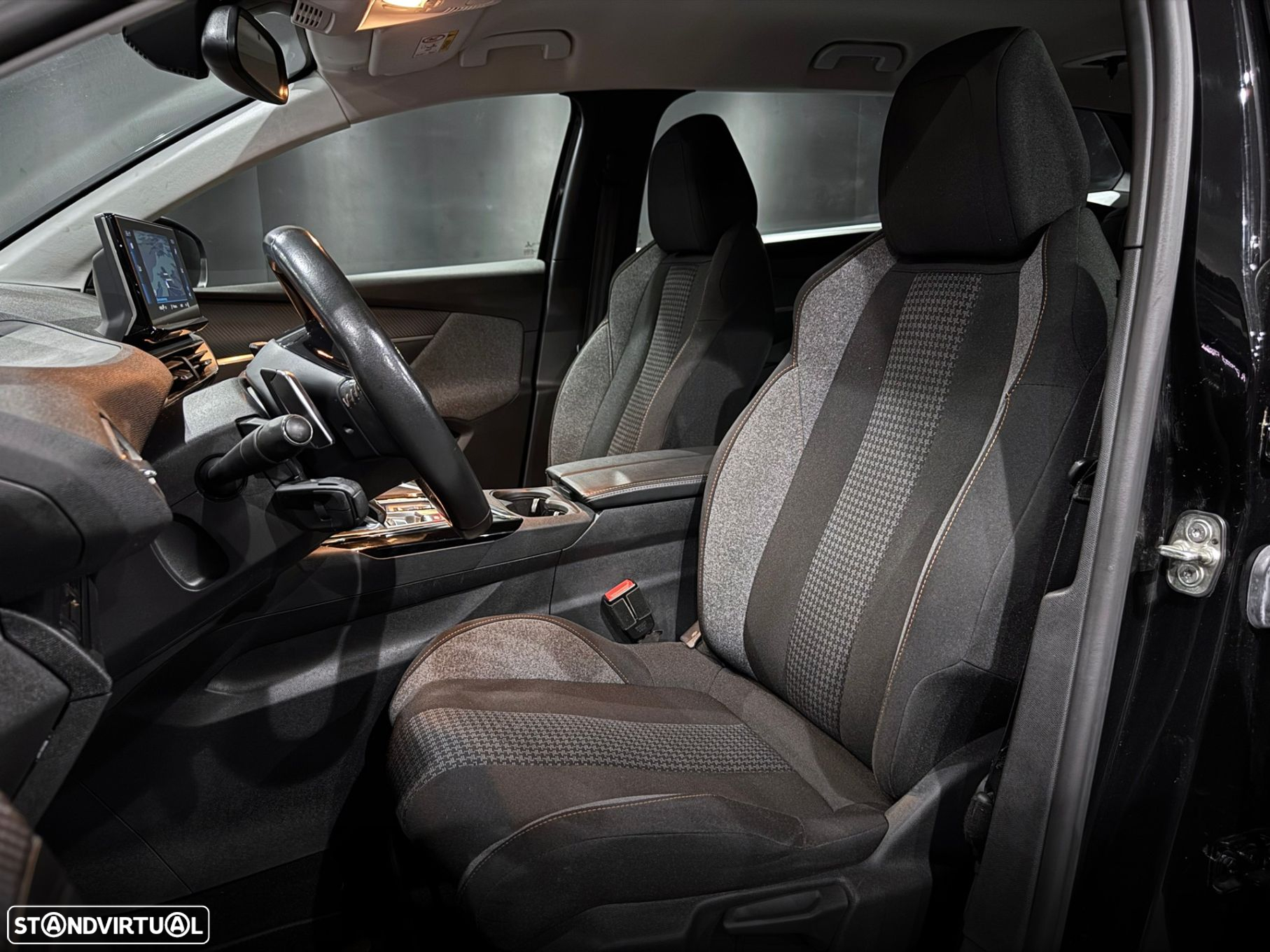 Peugeot 5008 1.2 PureTech Allure Pack EAT8 - 16