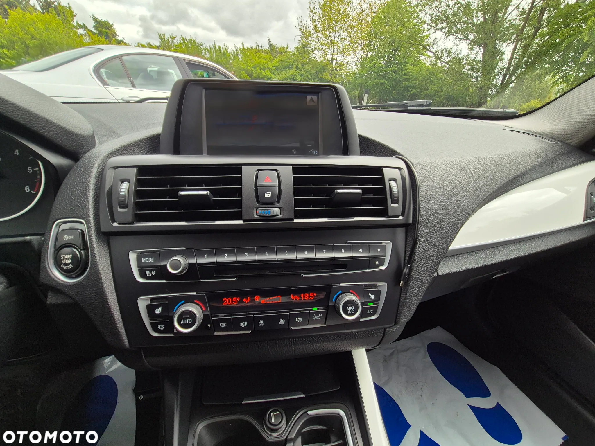BMW Seria 1 118d Sport Line - 34