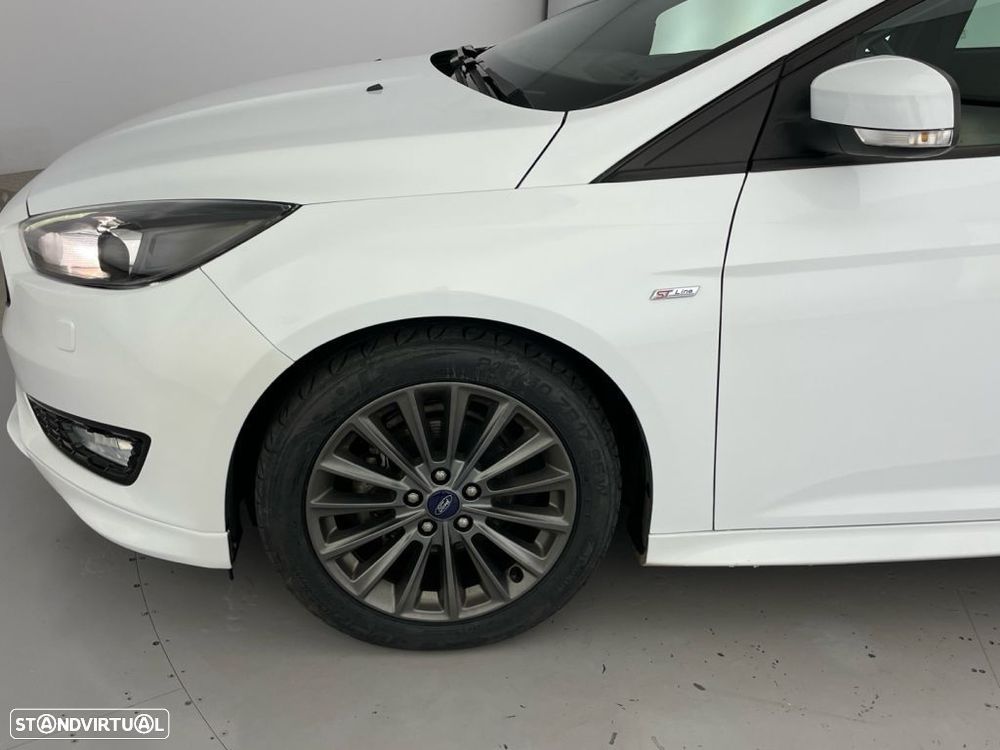 Ford Focus 1.0 EcoBoost ST-Line - 19
