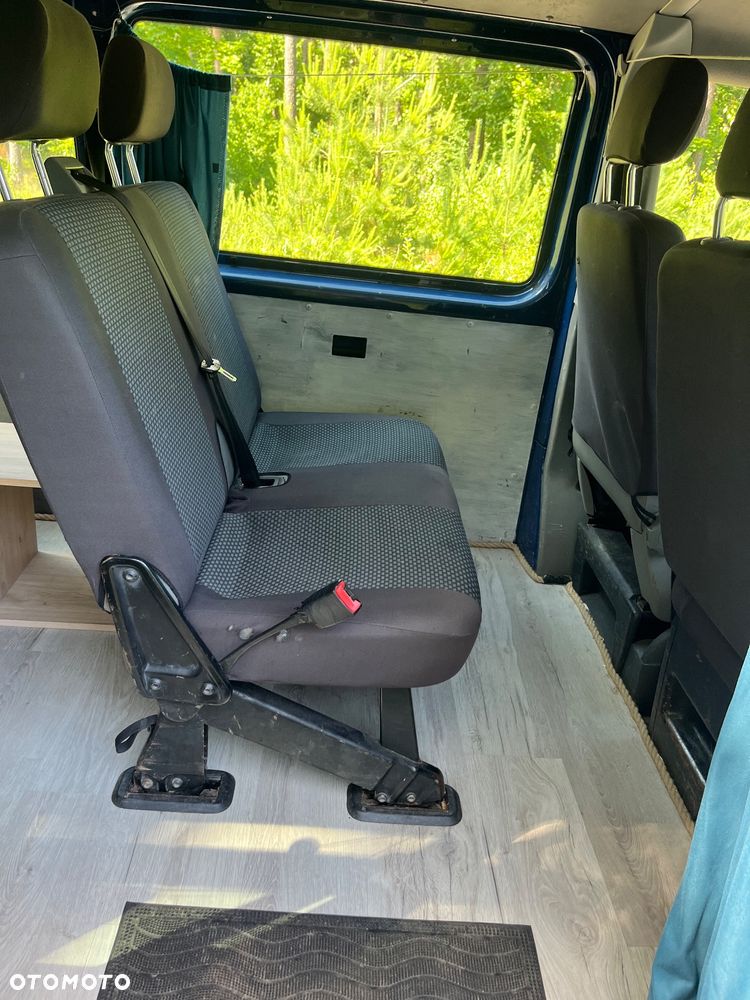 Volkswagen Transporter T5 TDI L2H1 - 8