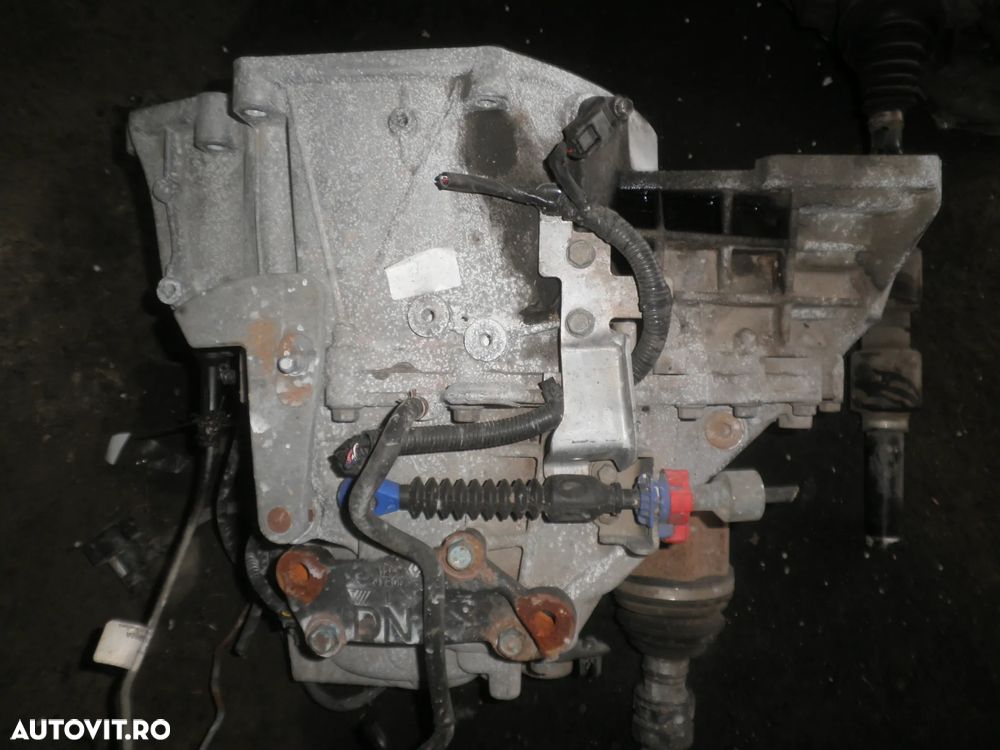 Cutie viteze Nissan X-Trail , Qashqai, 1.6 DCI 4x4 - 2