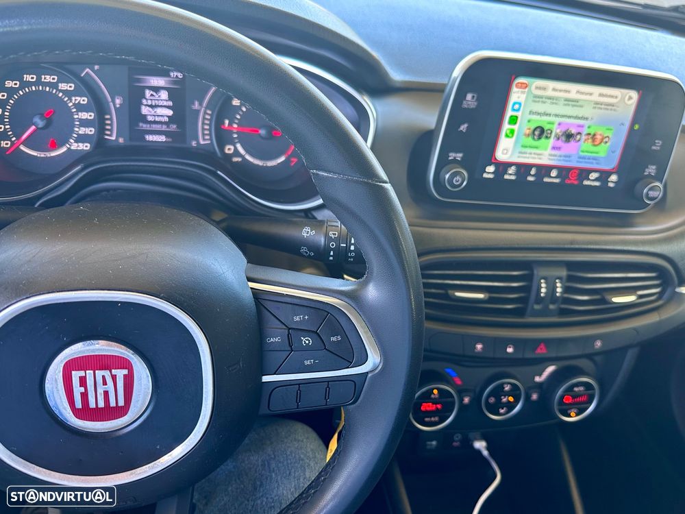 Fiat Tipo Station Wagon 1.6 M-Jet Lounge Tech - 20