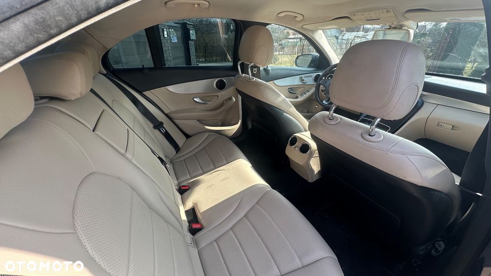 Mercedes-Benz Klasa C 300 7G-TRONIC Avantgarde - 11