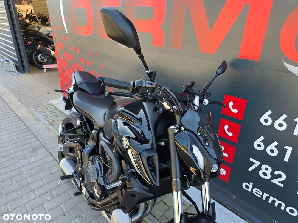 Yamaha MT - 27