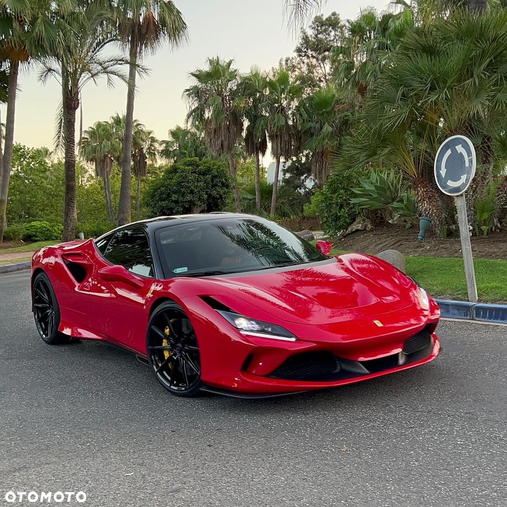 Ferrari F8 Tributo - 11