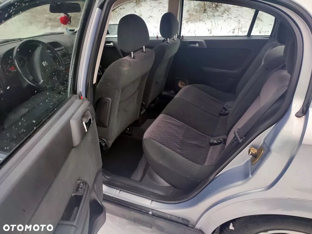 Opel Astra 1.4 GL / Club - 13