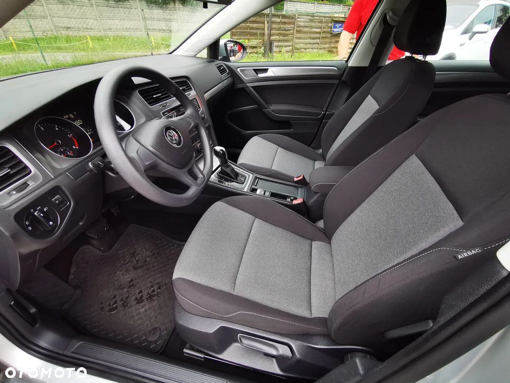 Volkswagen Golf 1.6 BlueTDI DSG Comfortline - 10