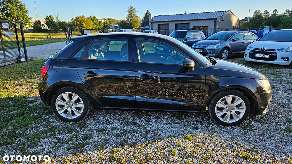 Audi A1 ver-1-4-tfsi-s-tronic-attraction - 4