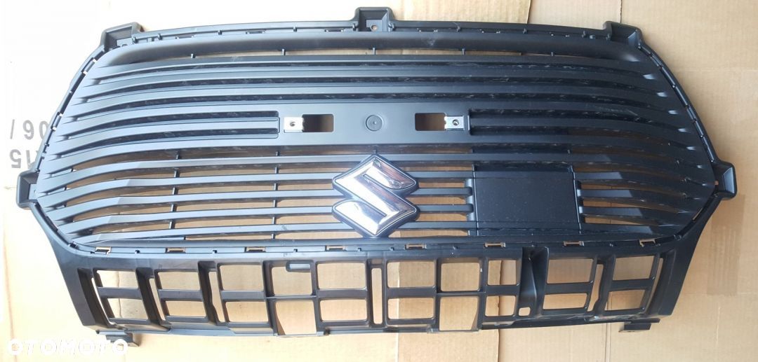 GRILL ATRAPA SUZUKI SWIFT 2017 - 1