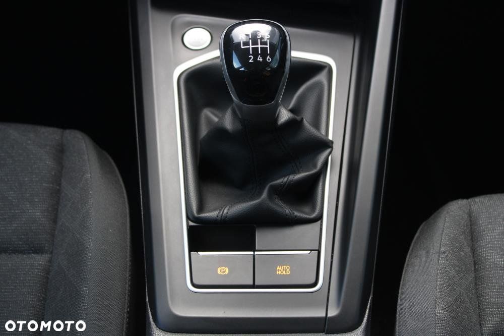 Volkswagen Golf - 18