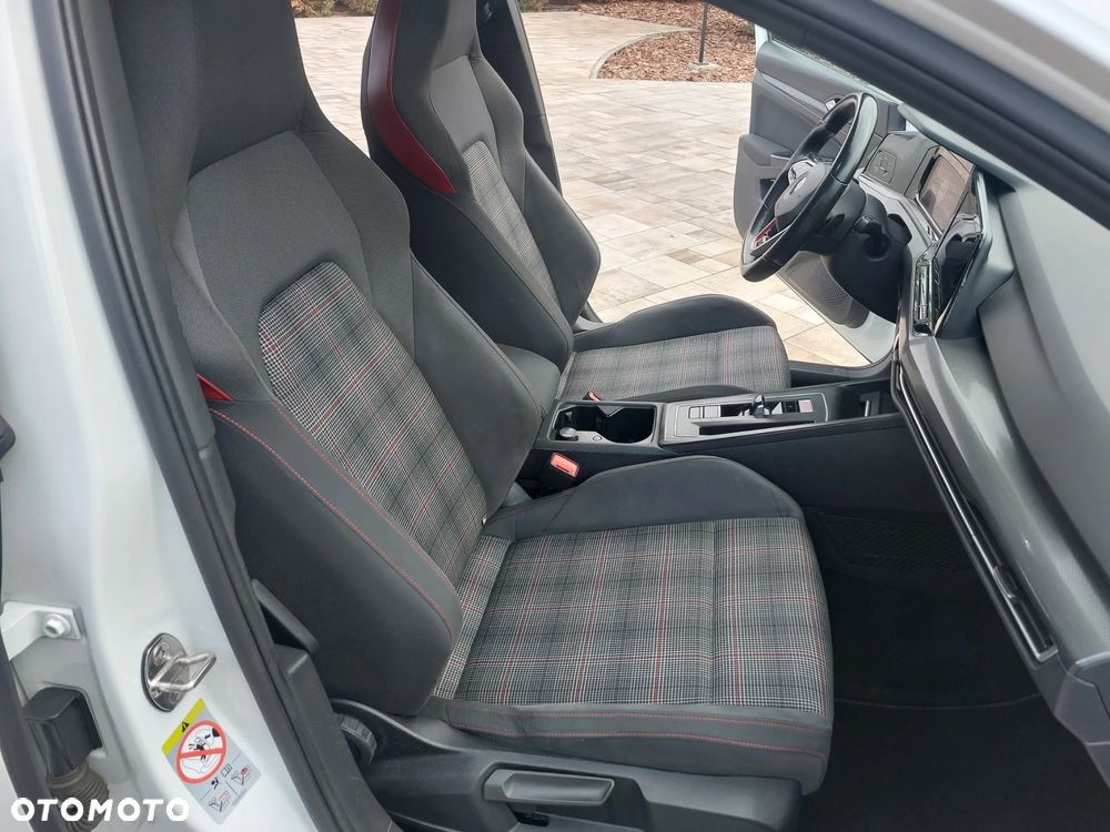 Volkswagen Golf VIII 2.0 TSI GTI DSG - 25