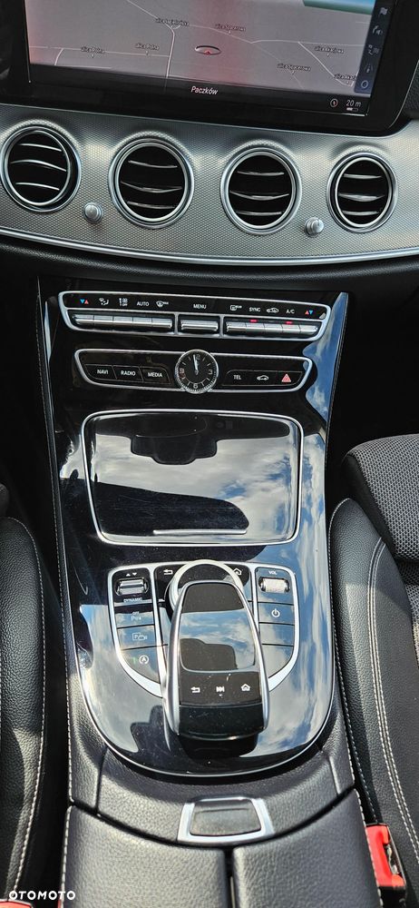 Mercedes-Benz Klasa E 220 d 4Matic 9G-TRONIC Avantgarde - 13