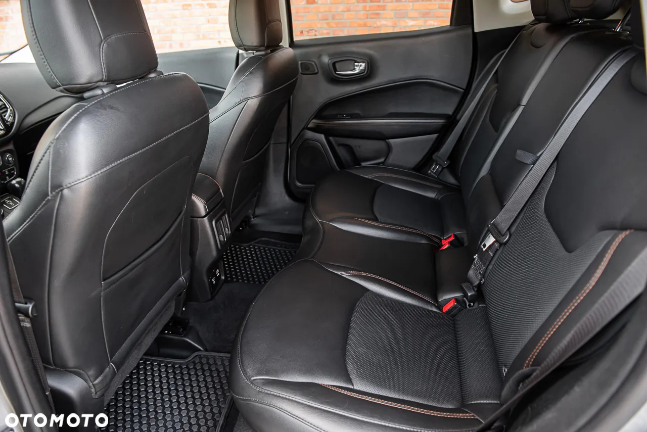 Jeep Compass 1.4 TMair Limited 4WD S&S - 28