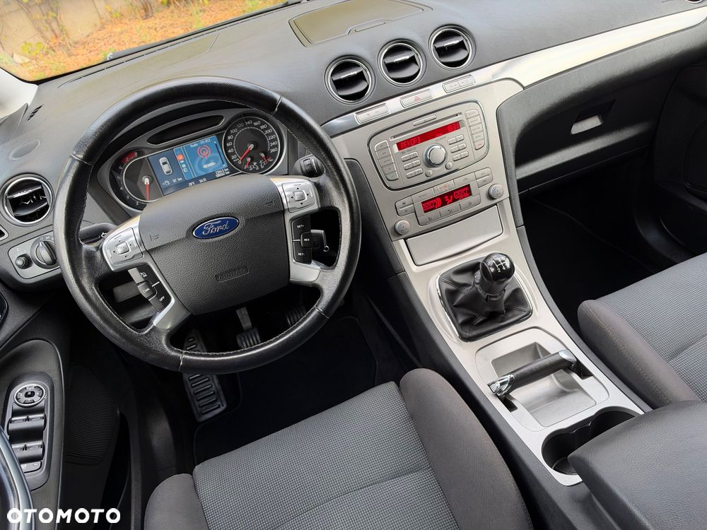 Ford S-Max 2.0 Titanium - 27