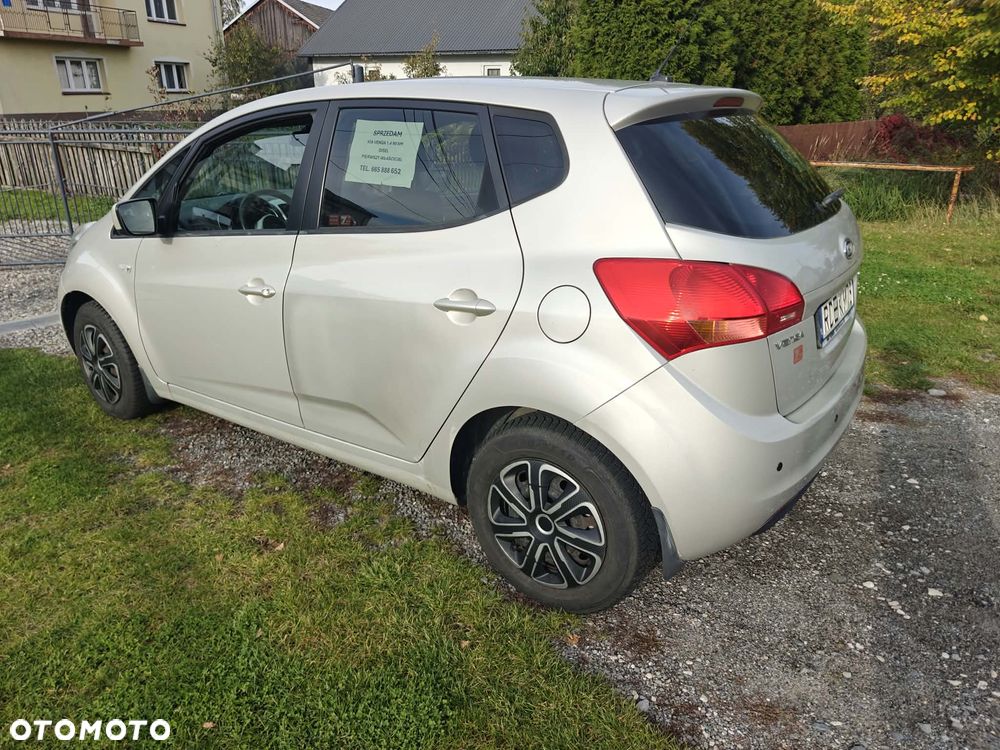 Kia Venga 2011 photo 5