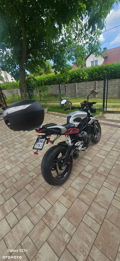 Triumph Street Triple - 8