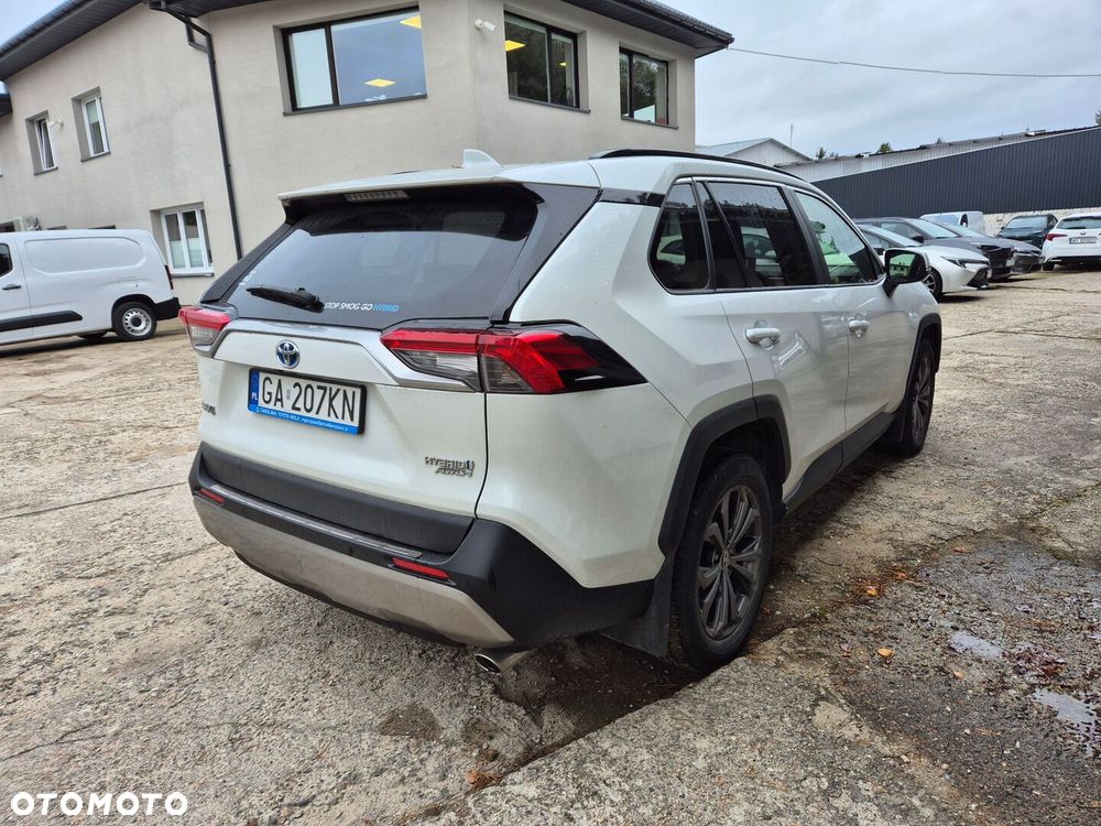 Toyota RAV4 - 6