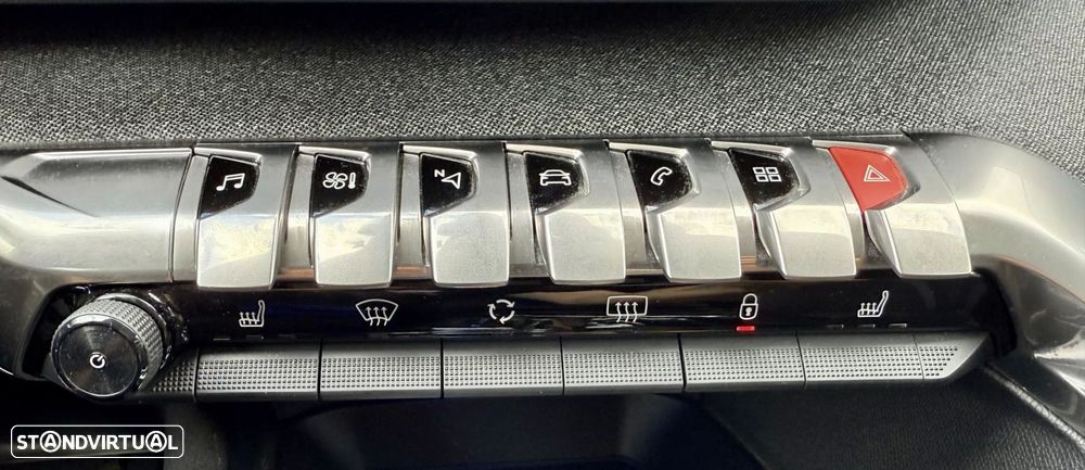 Peugeot 3008 PureTech 130 Stop & Start GPF EAT8 Crossway - 37