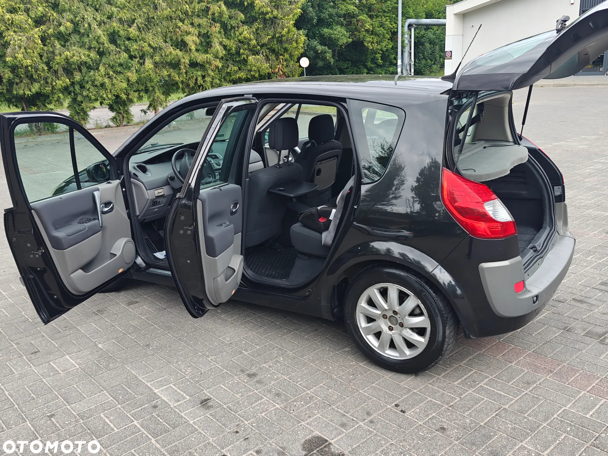 Renault Scenic 1.6 16V Confort Expression - 8