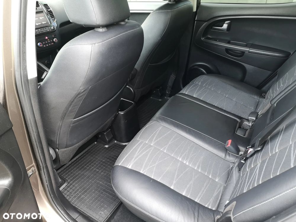 Kia Venga 1.4 Business Line - 24