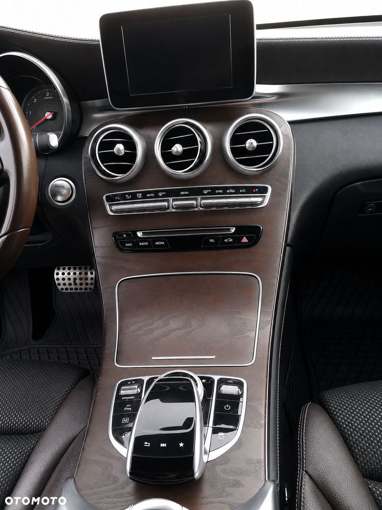 Mercedes-Benz GLC - 11