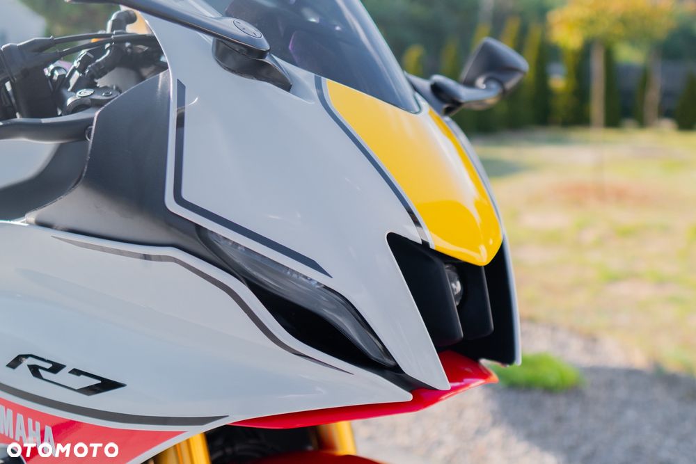 Yamaha R7 - 13